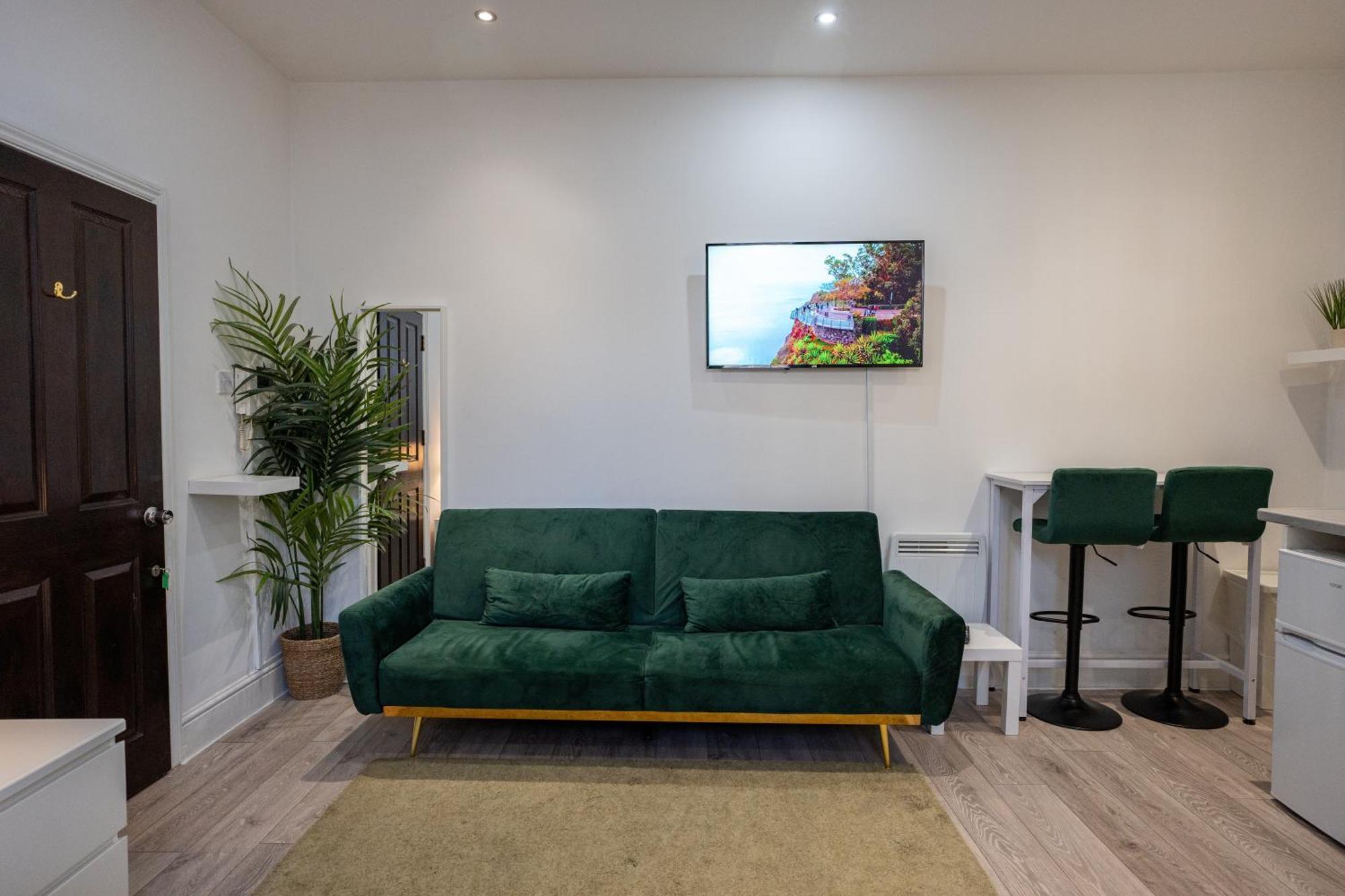 Beautiful Studio Flat In Hackney Next To Overground Station لندن المظهر الخارجي الصورة