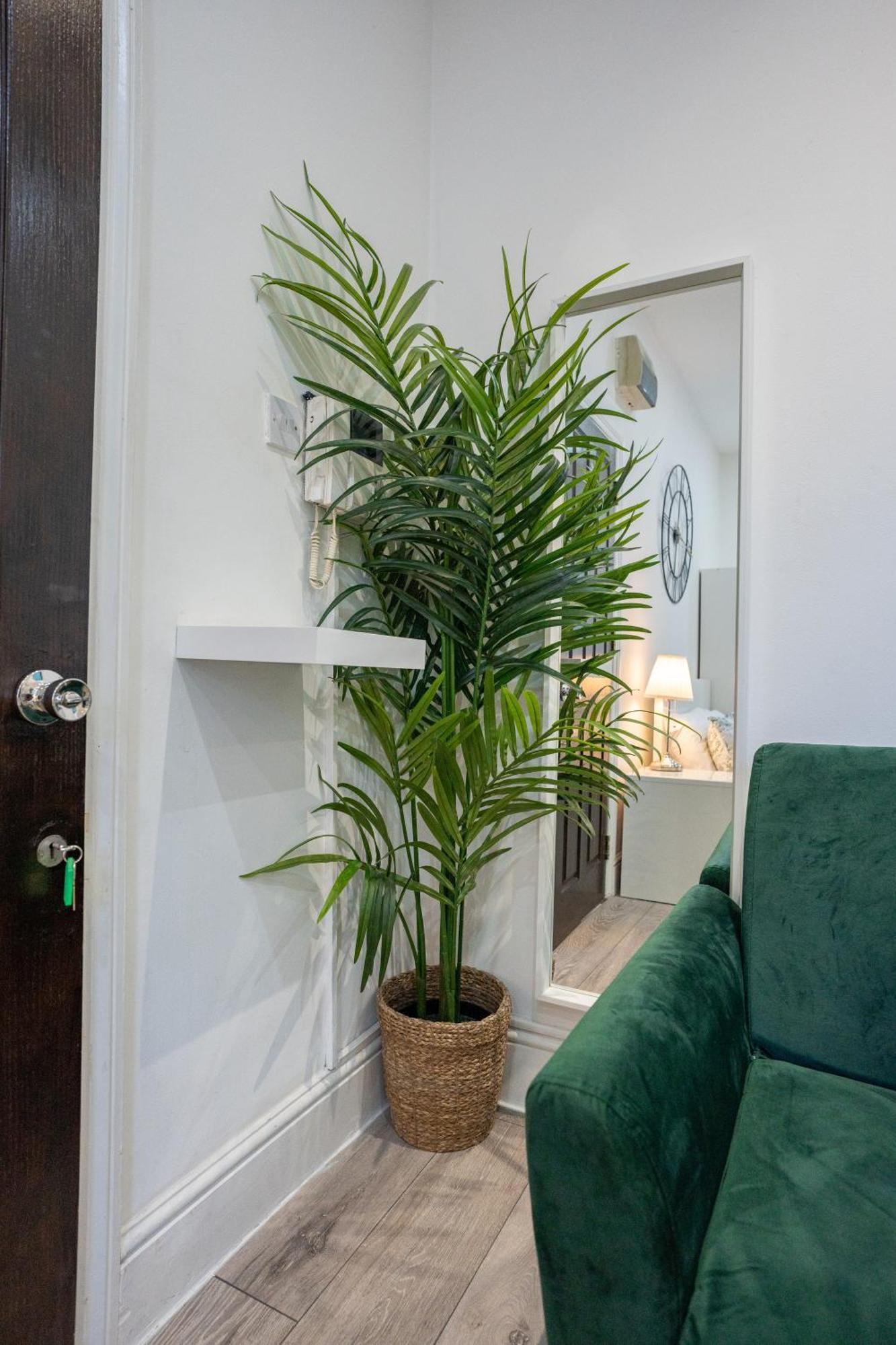 Beautiful Studio Flat In Hackney Next To Overground Station لندن المظهر الخارجي الصورة