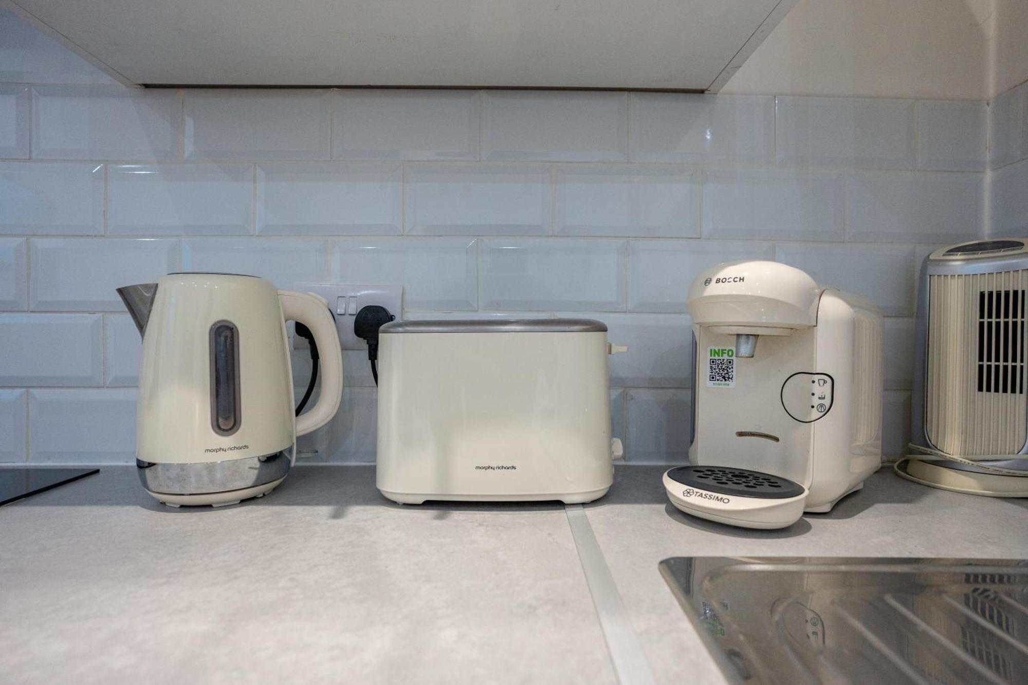 Beautiful Studio Flat In Hackney Next To Overground Station لندن المظهر الخارجي الصورة