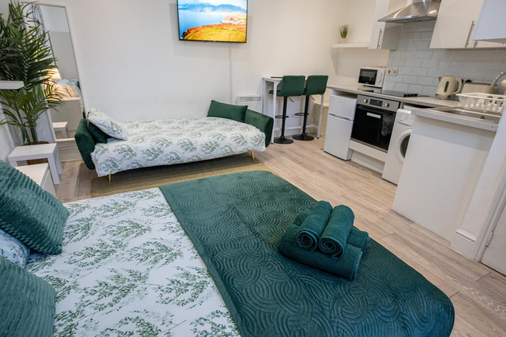 Beautiful Studio Flat In Hackney Next To Overground Station لندن المظهر الخارجي الصورة