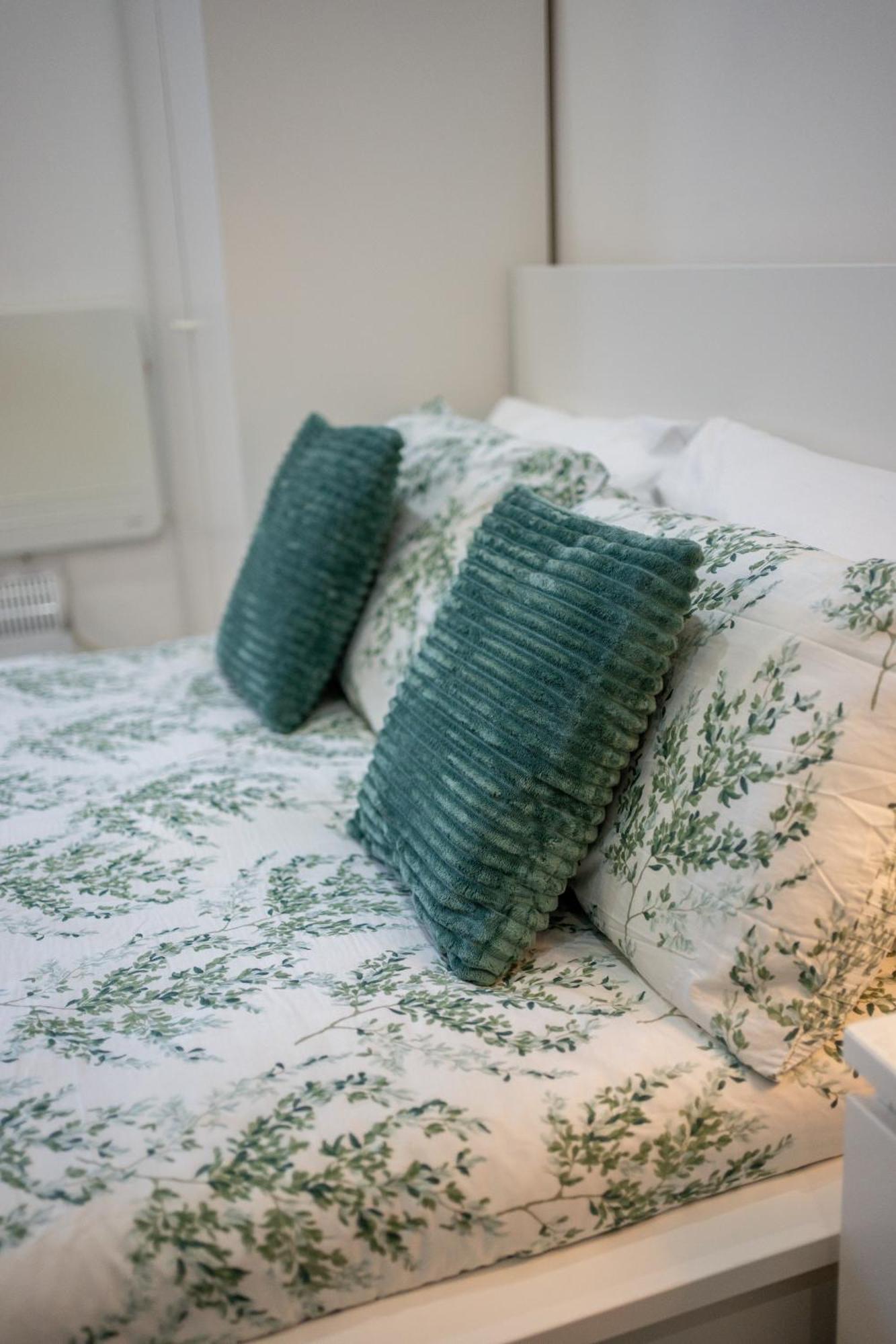 Beautiful Studio Flat In Hackney Next To Overground Station لندن المظهر الخارجي الصورة